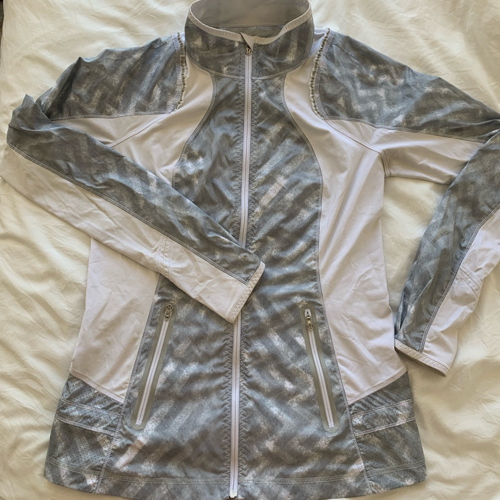LULULEMON Grey & White Running Jacket size 4